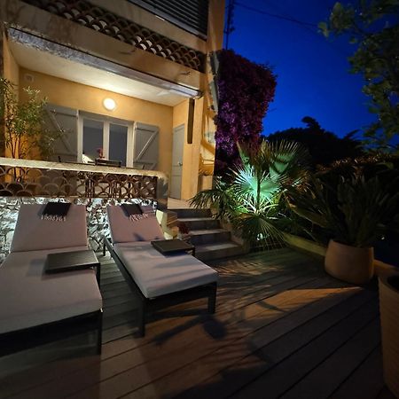Confortable T2 Vue Mer Avec Terrasse Amenagee Et Parking Prive, Plage Et Port A Pied Санари-сюр-Мер Экстерьер фото