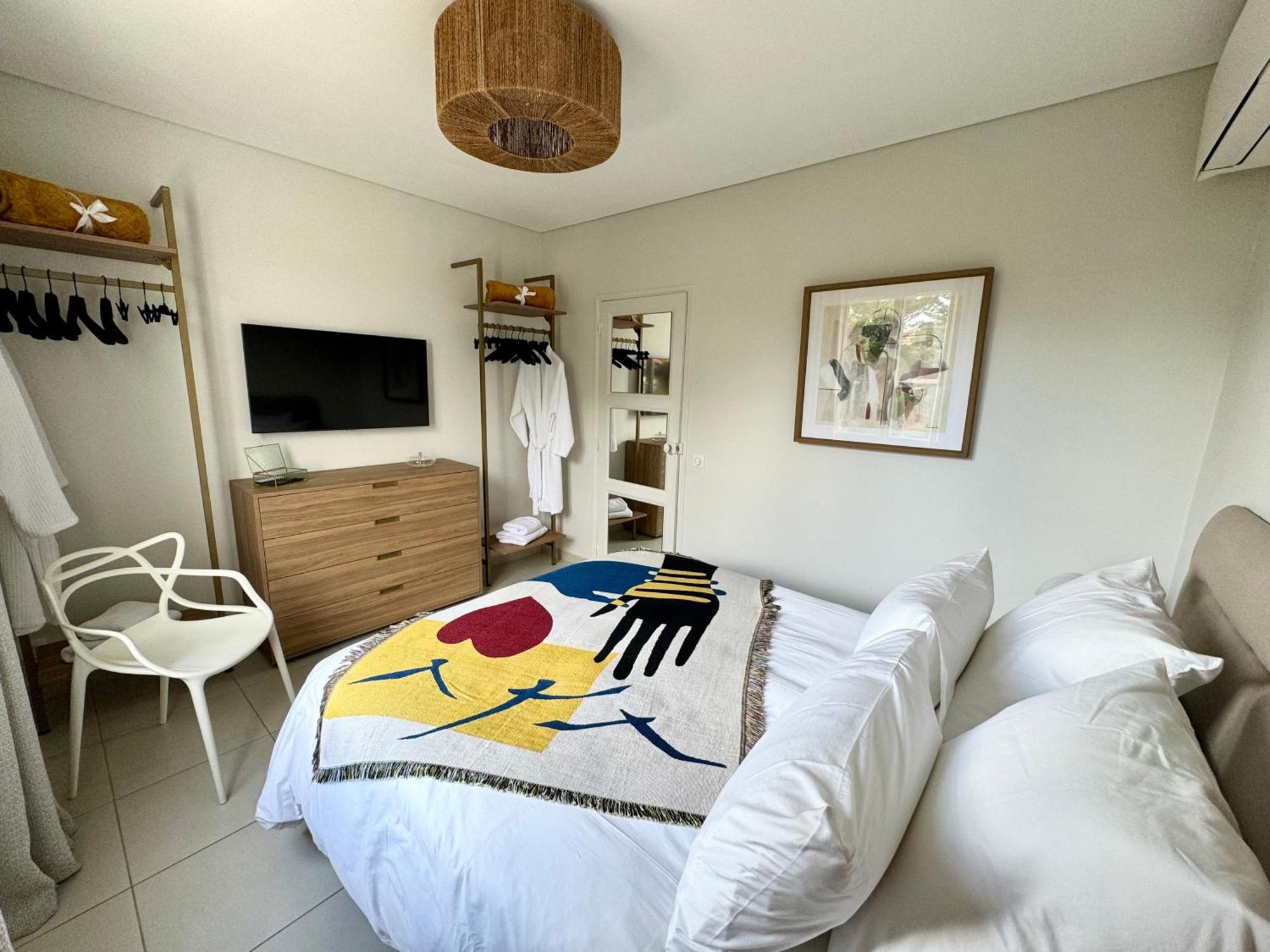 Confortable T2 Vue Mer Avec Terrasse Amenagee Et Parking Prive, Plage Et Port A Pied Санари-сюр-Мер Экстерьер фото