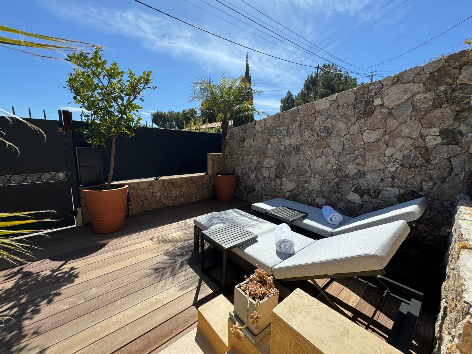 Confortable T2 Vue Mer Avec Terrasse Amenagee Et Parking Prive, Plage Et Port A Pied Санари-сюр-Мер Экстерьер фото