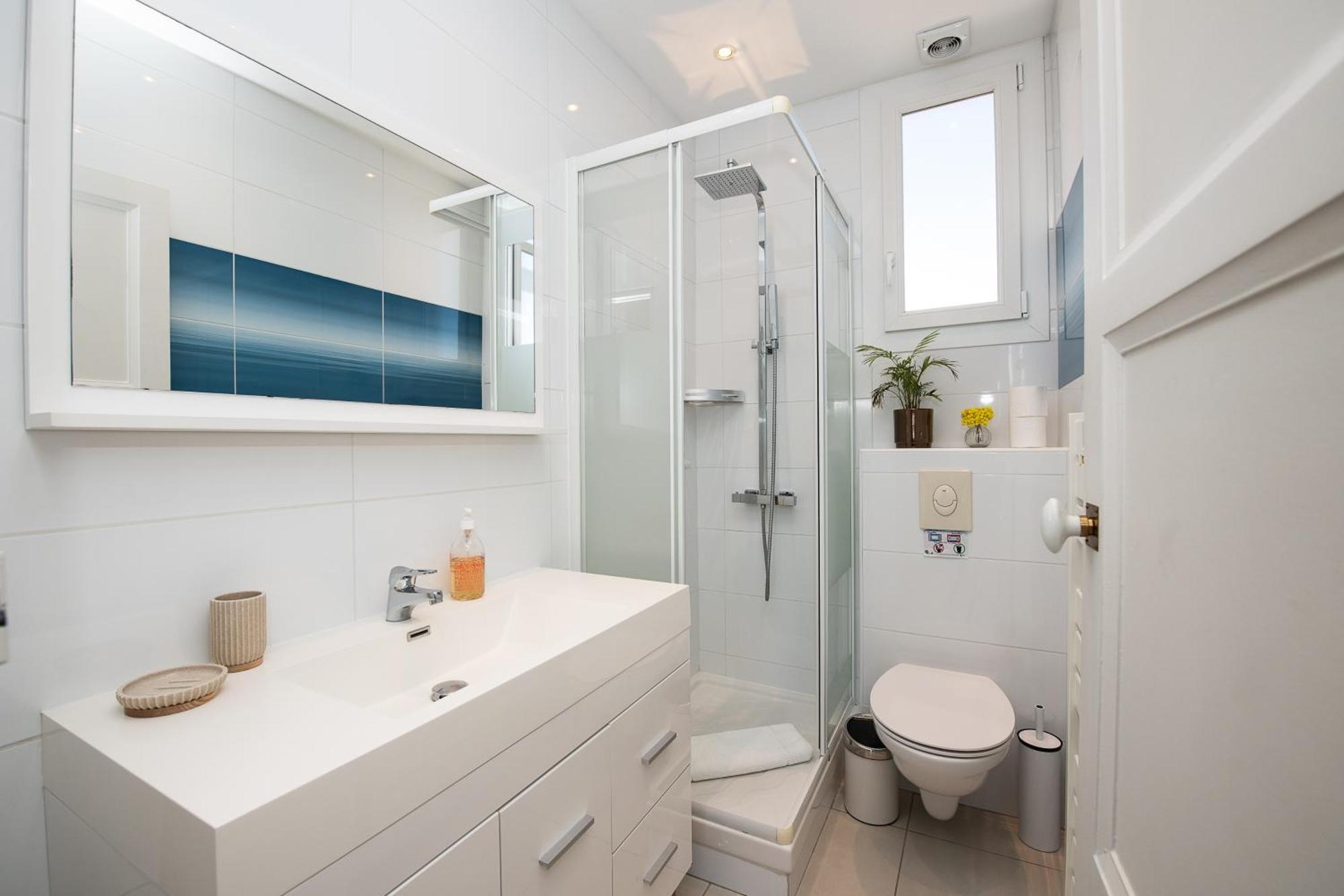 Confortable T2 Vue Mer Avec Terrasse Amenagee Et Parking Prive, Plage Et Port A Pied Санари-сюр-Мер Экстерьер фото